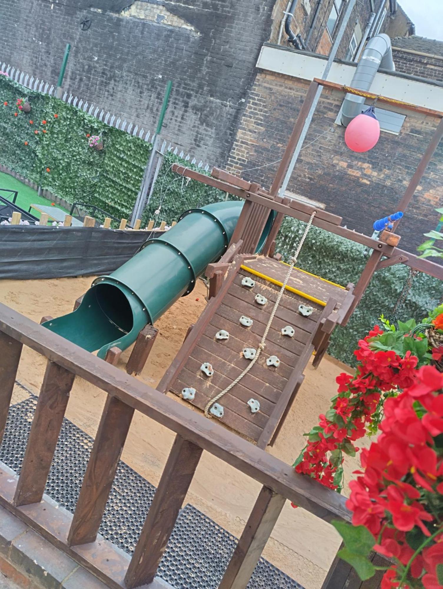 Havin B&B Stoke-on-Trent Екстериор снимка